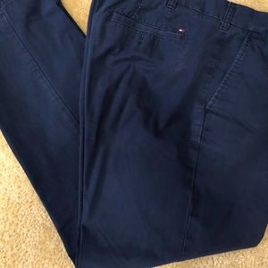 38/32 Tommy Hilfiger chinos in Blue.